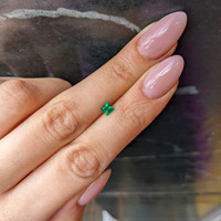 0.35 Ct. Emerald from Afghanistan Life Style