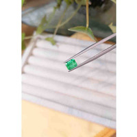 1.02 Ct. Emerald from Afghanistan Life Style