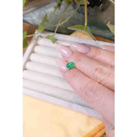 1.18 Ct. Emerald from Afghanistan Life Style