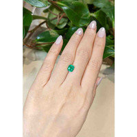 1.52 Ct. Emerald from Afghanistan Life Style