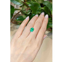 2.69 Ct. Emerald from Afghanistan Life Style