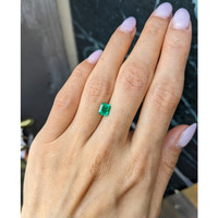 1.01 Ct. Emerald from Colombia Life Style