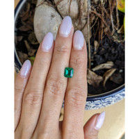 1.18 Ct. Emerald from Colombia - Muzo Life Style