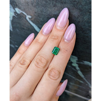 1.52 Ct. Emerald from Colombia - Muzo Life Style