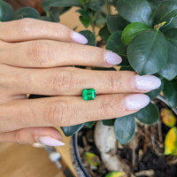 1.42 Ct. Emerald from Colombia Life Style