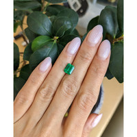 1.43 Ct. Emerald from Colombia Life Style