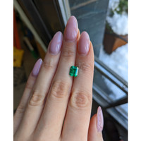 1.66 Ct. Emerald from Colombia Life Style