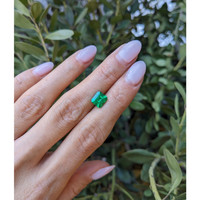 1.49 Ct. Emerald from Colombia Life Style