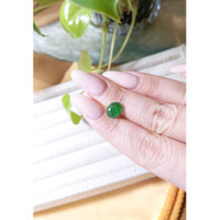 1.77 Ct. Cabochon Emerald from Zambia Life Style
