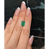 2.95 Ct. Emerald from Zambia Life Style