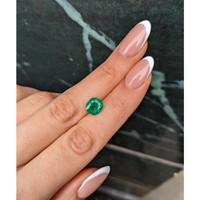 2.22 Ct. Emerald from Colombia Life Style