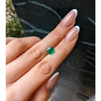 1.43 Ct. Emerald from Colombia Life Style