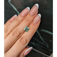 2.04 Ct. Emerald from Colombia Life Style