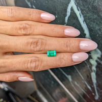 1.27 Ct. Emerald from Colombia Life Style