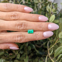 1.27 Ct. Emerald from Colombia Life Style