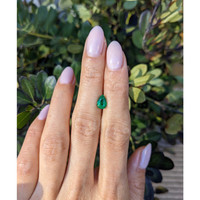 1.02 Ct. Emerald from Zambia Life Style