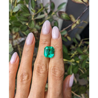 6.07 Ct. Emerald from Colombia - Muzo Life Style