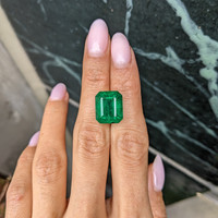 11.33 Ct. Emerald from Zambia Life Style