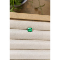 1.51 Ct. Emerald from Russia Life Style