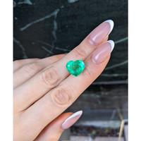8.54 Ct. Emerald from Colombia Life Style