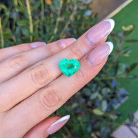 8.54 Ct. Emerald from Colombia Life Style