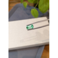 2.67 Ct. Emerald from Russia Life Style