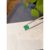 1.75 Ct. Emerald from Russia Life Style