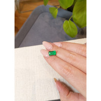 2.58 Ct. Emerald from Russia Life Style