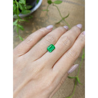 1.95 Ct. Emerald from Russia Life Style