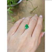 2.27 Ct. Emerald from Russia Life Style