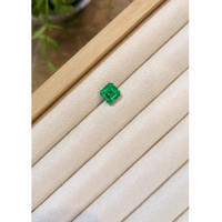 2.92 Ct. Emerald from Russia Life Style