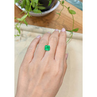 2.62 Ct. Emerald from Zambia Life Style