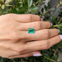 2.54 Ct. Emerald from Zambia Life Style