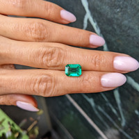 2.99 Ct. Emerald from Zambia Life Style