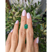 2.96 Ct. Emerald from Zambia Life Style