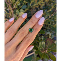 1.00 Ct. Emerald from Brazil Life Style