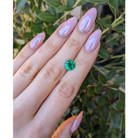 2.26 Ct. Emerald from Zambia Life Style