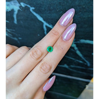 0.80 Ct. Emerald from Colombia Life Style