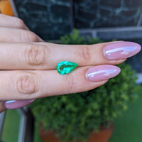 2.49 Ct. Emerald from Colombia Life Style