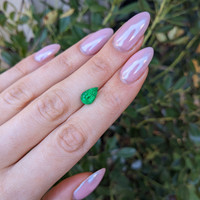 1.94 Ct. Emerald from Colombia Life Style