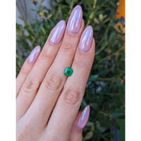 1.24 Ct. Emerald from Colombia Life Style