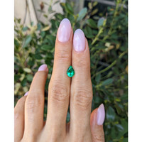 1.03 Ct. Emerald from Colombia Life Style