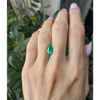 1.67 Ct. Emerald from Colombia Life Style