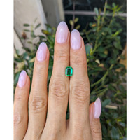 1.35 Ct. Emerald from Zambia Life Style
