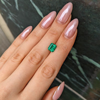 1.45 Ct. Emerald from Colombia - Muzo Life Style