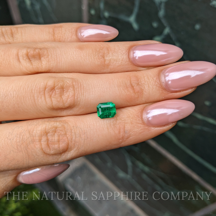 1.58 Ct. Emerald from Colombia - Muzo