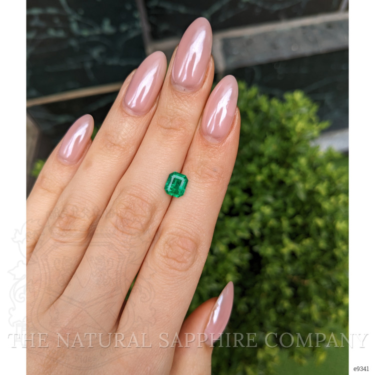 1.58 Ct. Emerald from Colombia - Muzo