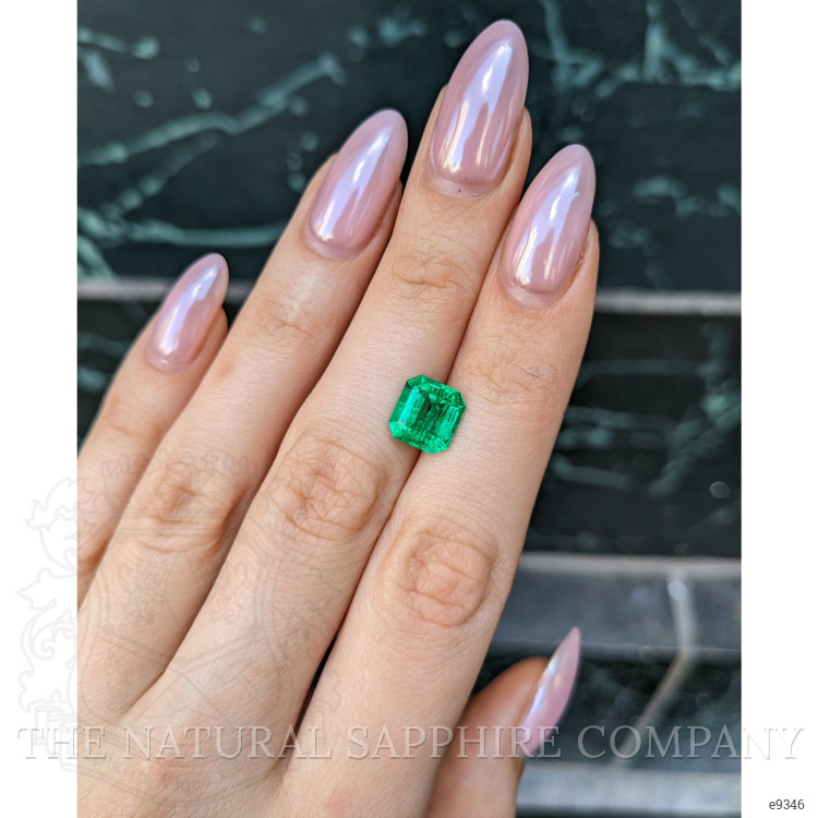 2.69 Ct. Emerald from Colombia - Muzo