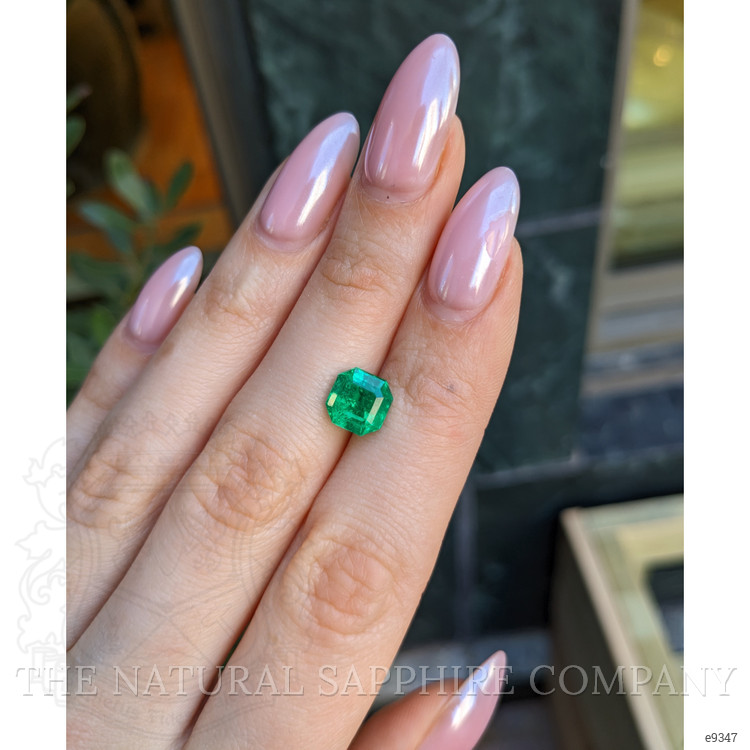 2.49 Ct. Emerald from Colombia - Muzo