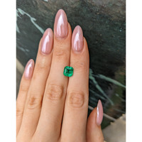 2.17 Ct. Emerald from Colombia - Muzo Life Style